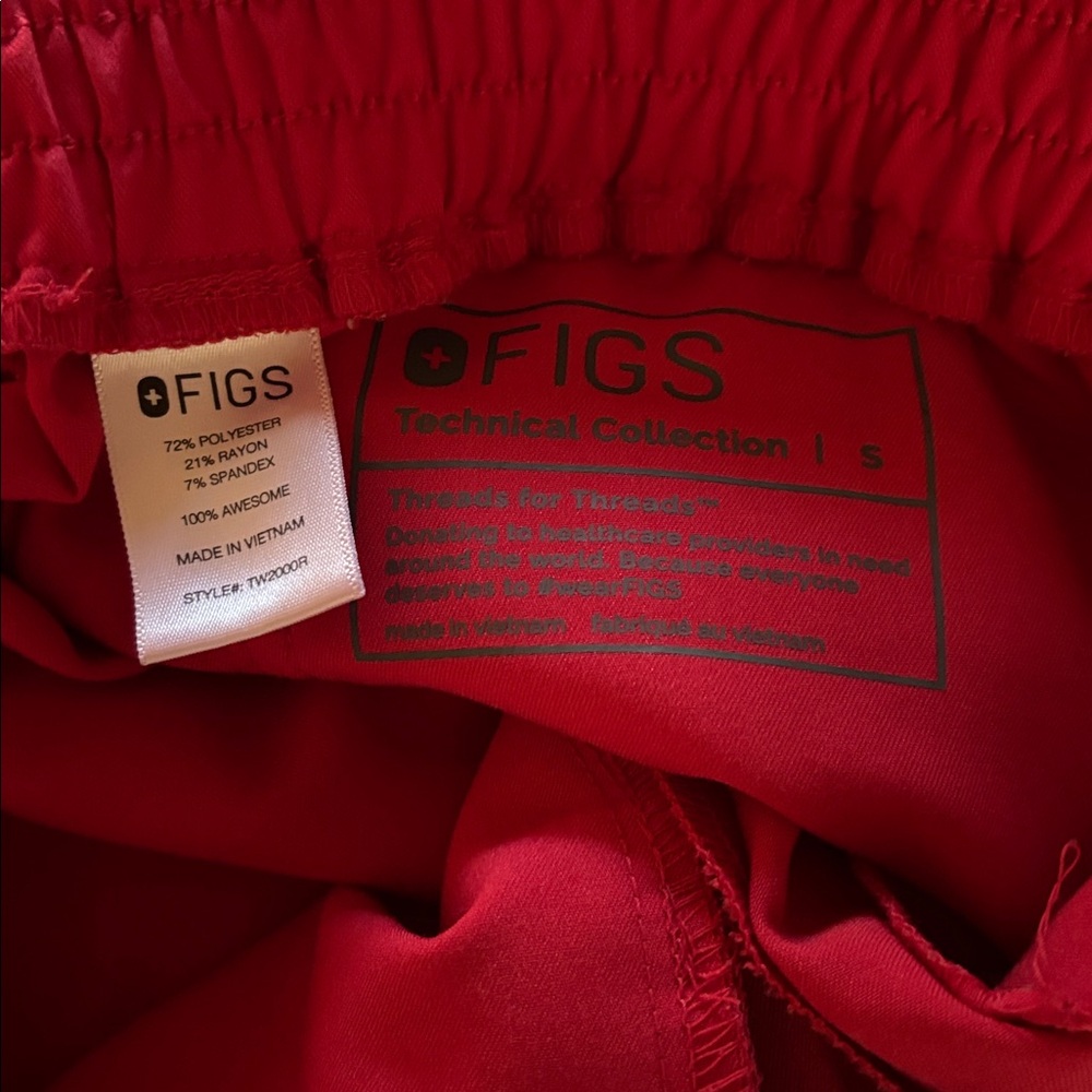 Figs Women’s Pop Red Yola Skinny Scrub Pant in size Small - Picture 7 of 10